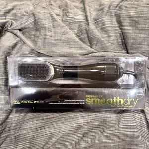 BRAND NEW IN PACKAGE Paul Mitchell Express Ion SmoothDry 2 in 1 Styling Brush